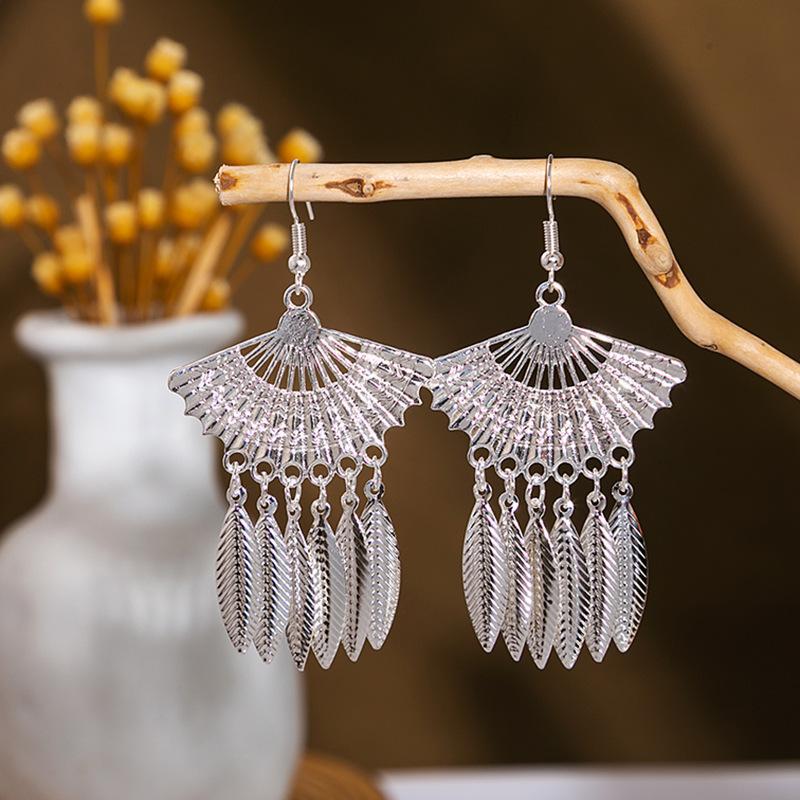 Hollowed Fashion Exotic Retro Artistic Classical Earrings