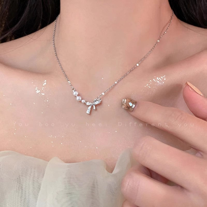 Women's Attractive Fashionable Pearl Clavicle Love Necklaces