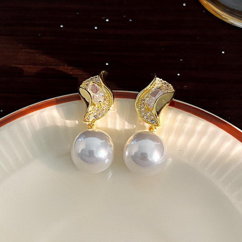 Shining Diamond Irregular Round Female Special Earrings