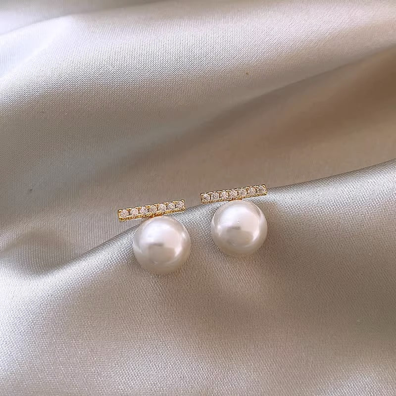 Women's Diamonds One-word Bright Pearl Design Simple Temperament Earrings
