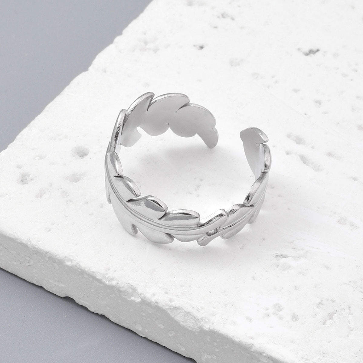 Women's Metal Style Eight Awn Star Flower Titanium Steel Adjustable Rings