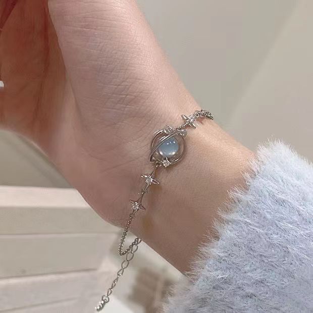 Light Luxury Advanced Fashion Design Planet Bracelet