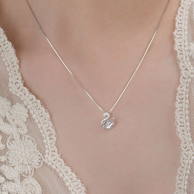 Women's Minority Elegant Design Clavicle Chain Valentine's Necklaces