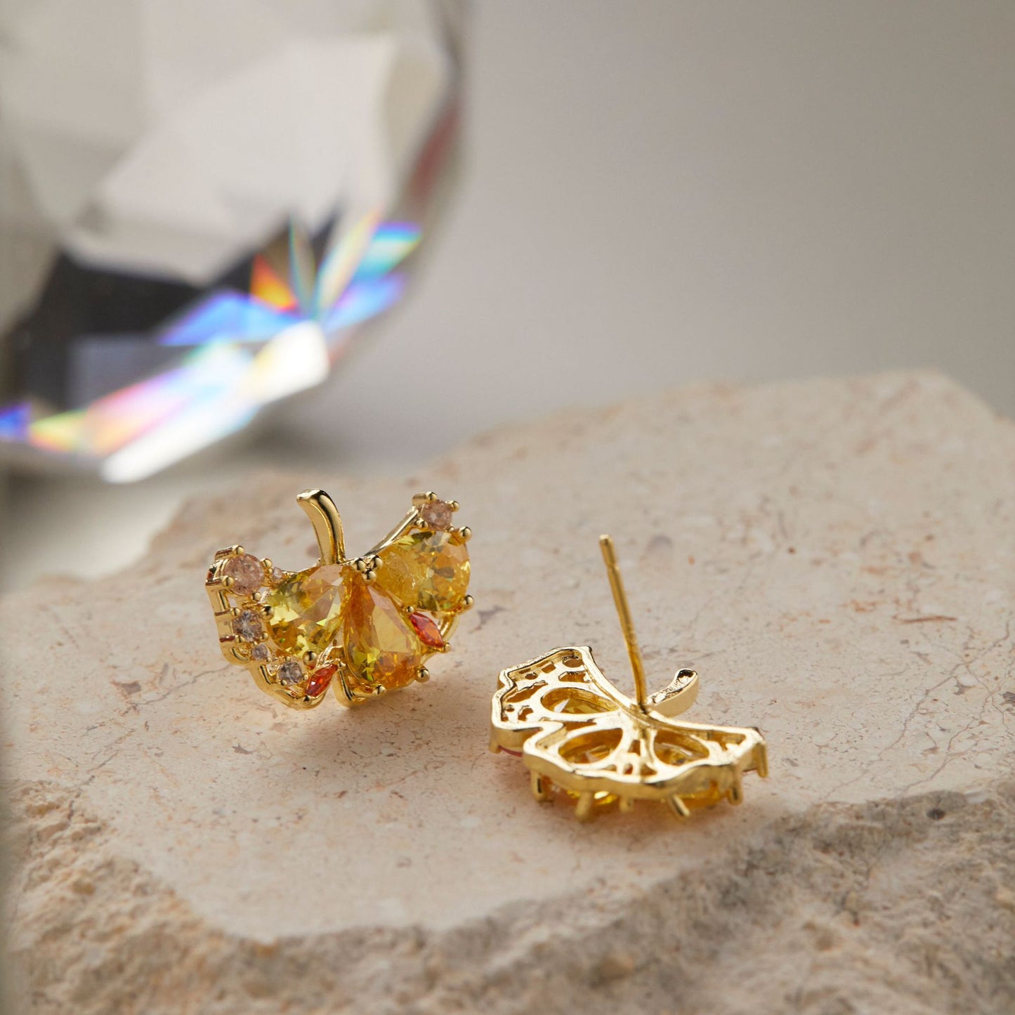 Ginkgo Shimmer French Style Leaf Super Flash Earrings