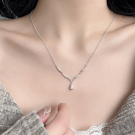 Irregular Corrugated Water Drop Design High-grade Affordable Luxury Necklaces