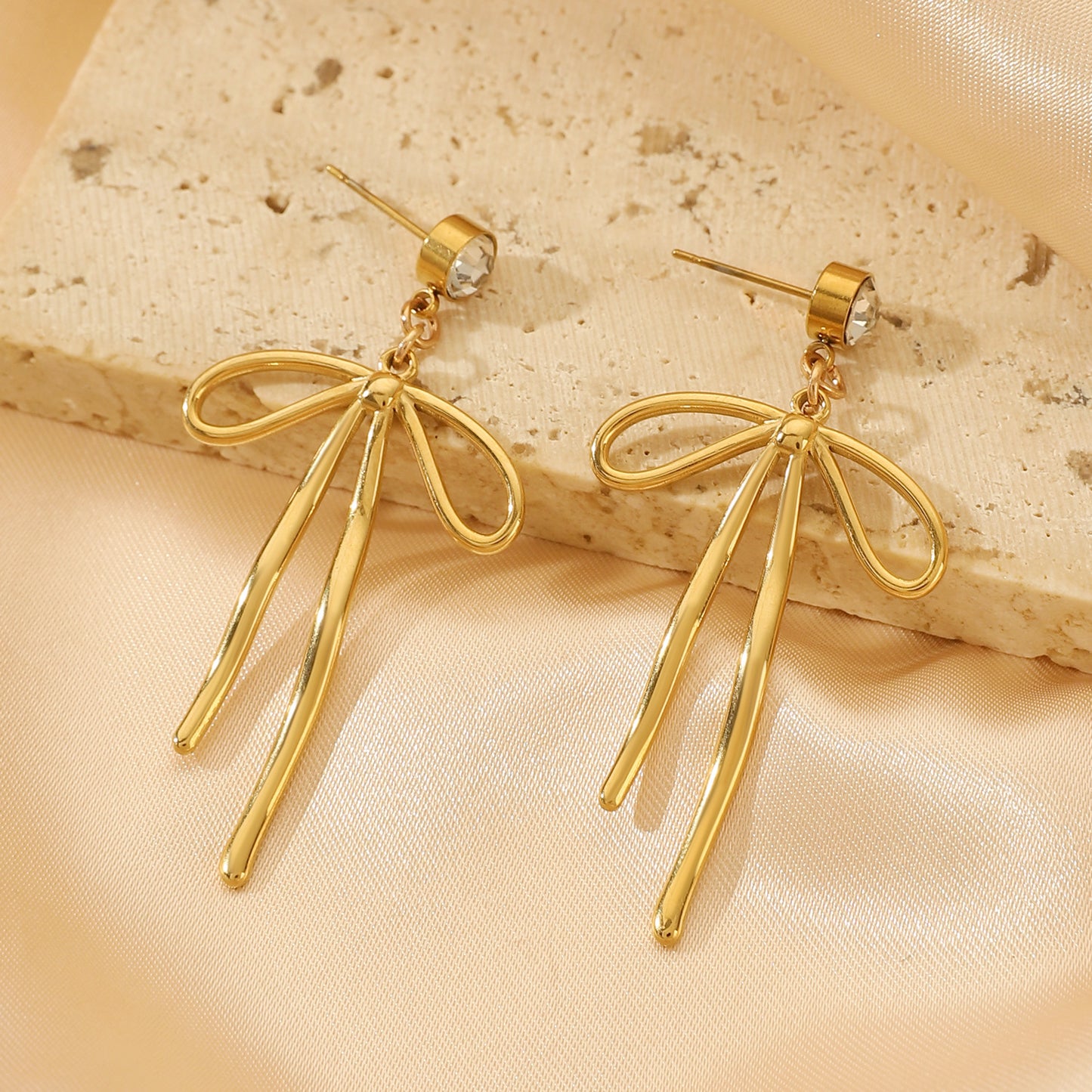 Oval Stainless Steel Personality Geometric Trend Peach Heart Earrings