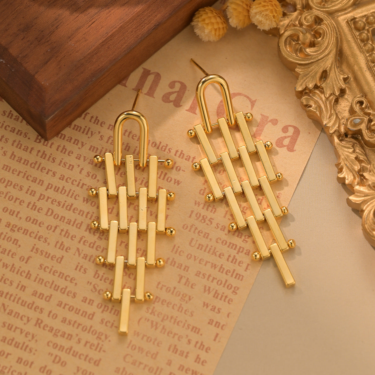 Women's Needle Round Irregular Vintage Metal High Earrings