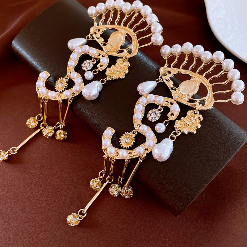 Women's French Retro Pearl Tassel Exaggerated Niche Earrings
