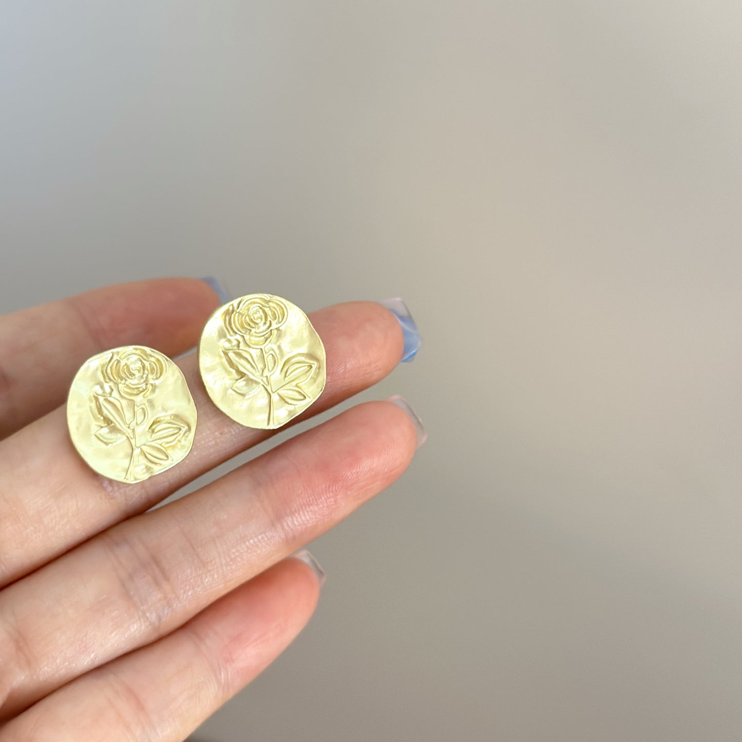 Style Retro Matte Rose Flower Niche Earrings