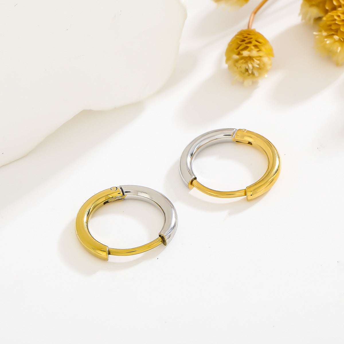 High-grade Simple Circle Coil Two-color Fashion Titanium Steel Earrings