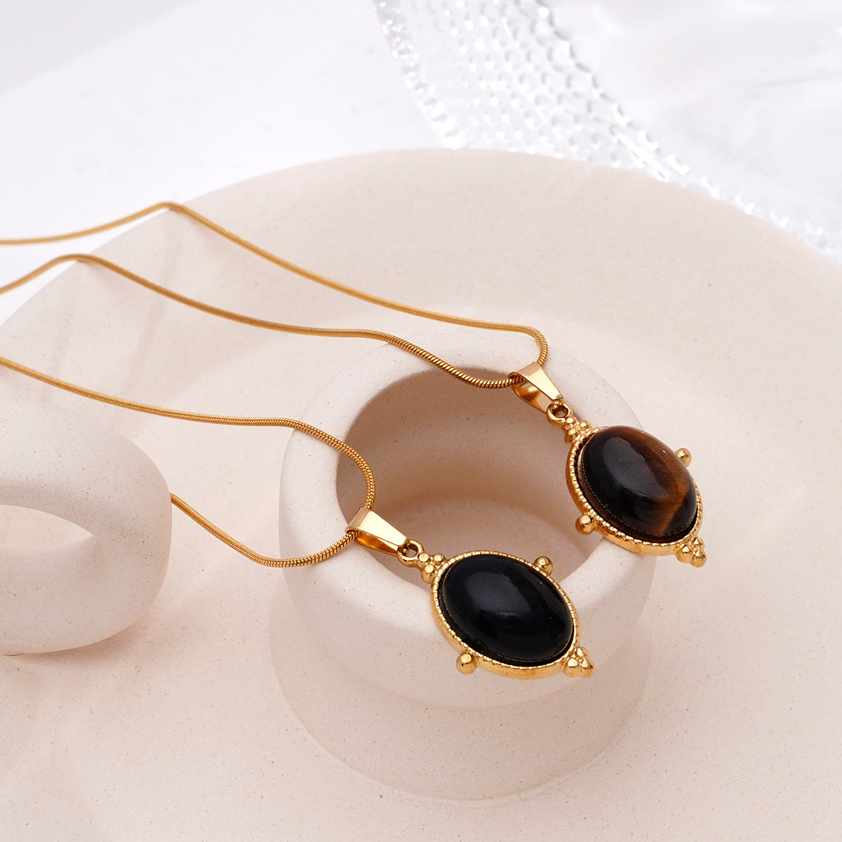 Women's Titanium Steel Vintage For Special Interest Light Luxury Necklaces