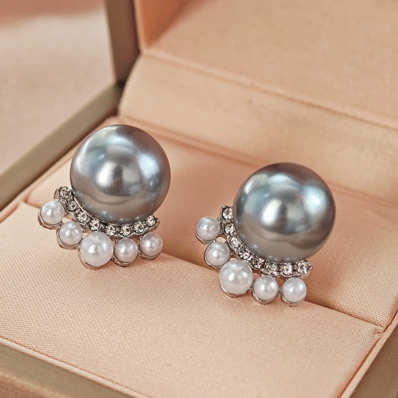 Women's Creative Simple Pearl Vintage Ornament Earrings