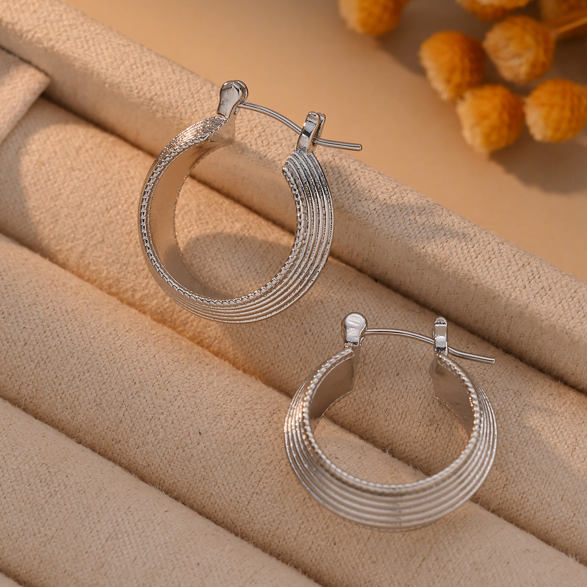 Women's Needle Round Irregular Vintage Metal High Earrings