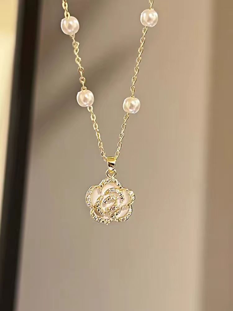 Women's Versatile High Sense Short Pearl Design Necklaces