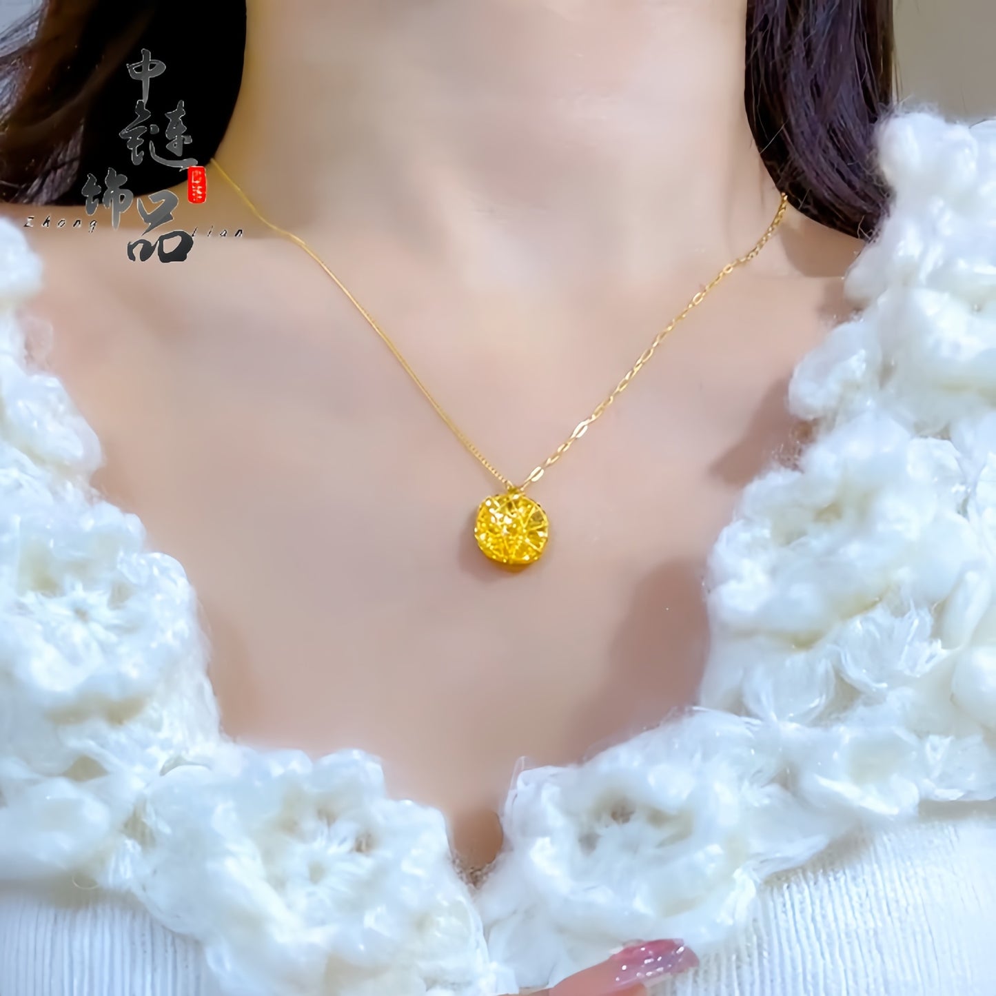 Flash Small Sugar Cube Light Luxury Necklaces
