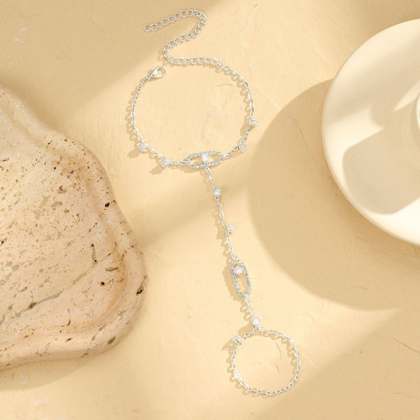 Women's Niche Design Personality Affordable Luxury Hollow Fashion Delicate Bracelet
