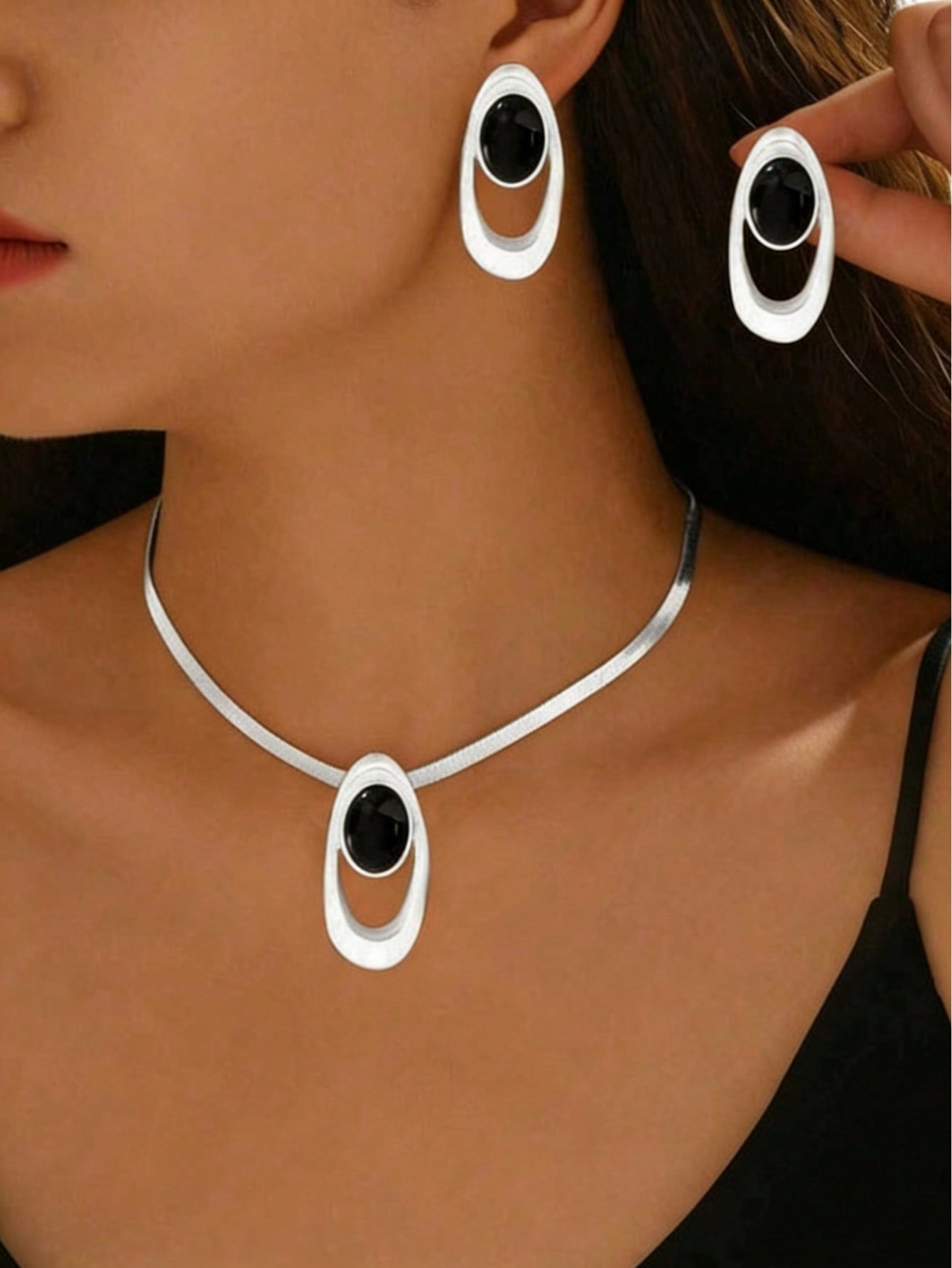 Durable Women's Niche Glossy Design Long Jewelry Set