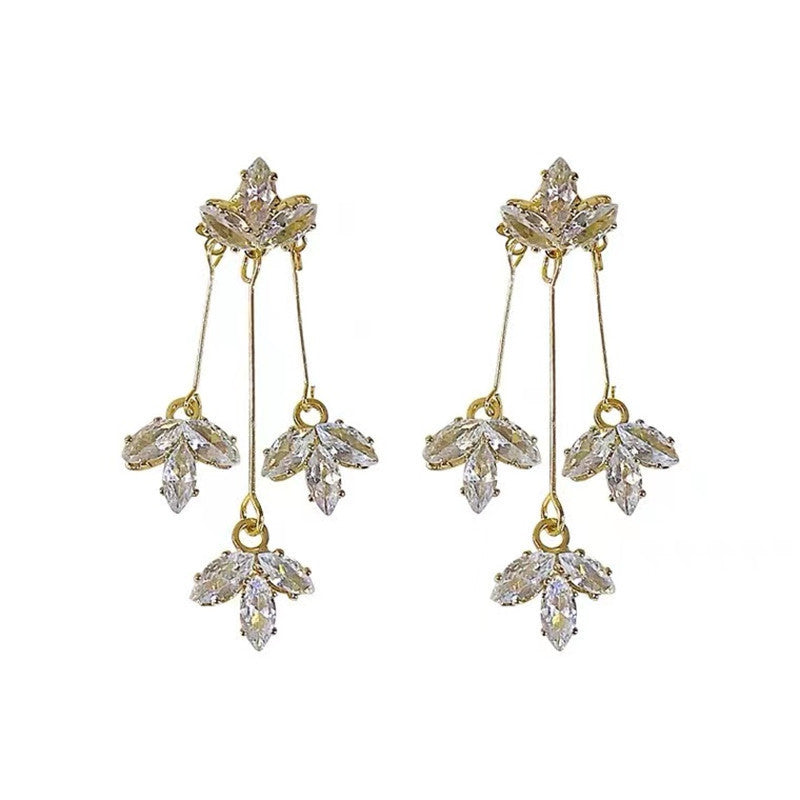 Sier Needle Super Flash Zircon Leaves Ear Simple Maple Leaf Stud Earrings