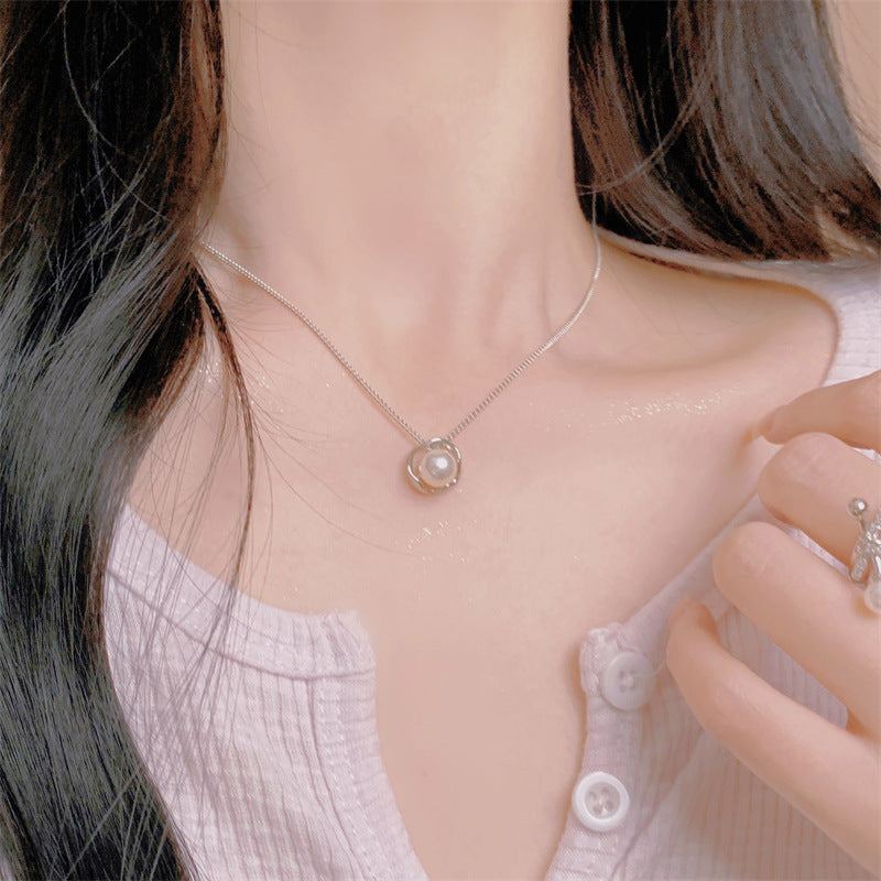 Women's Luxury Minority Advanced Design Simplicity Summer Clavicle Necklaces