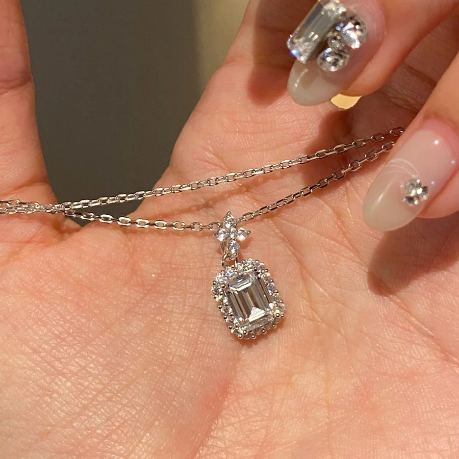 Women's Gem Chinese Style National Jeweled Light Necklaces