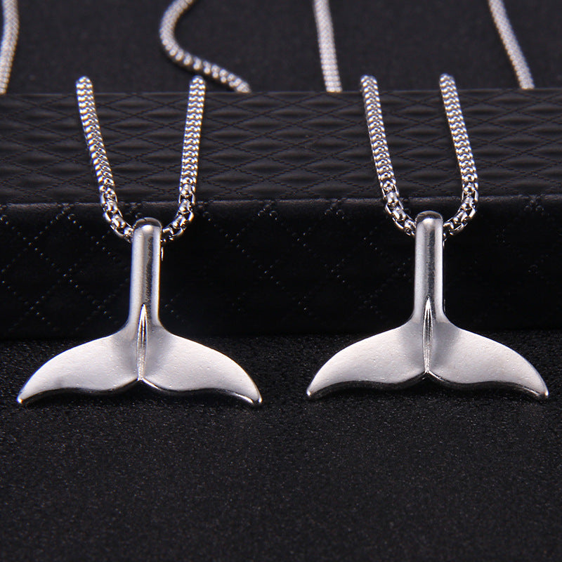Women's Glossy Fashion Simple Couple Design Sweater Necklaces