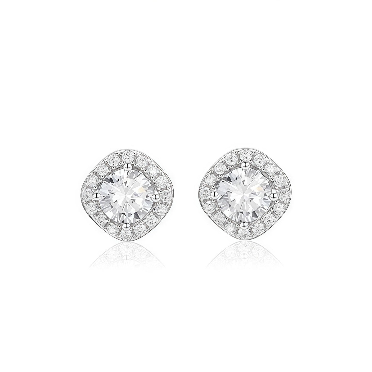 Women's Sier Needle Flash Zircon Small Sugar Cube Ear Comfortable Stud Earrings