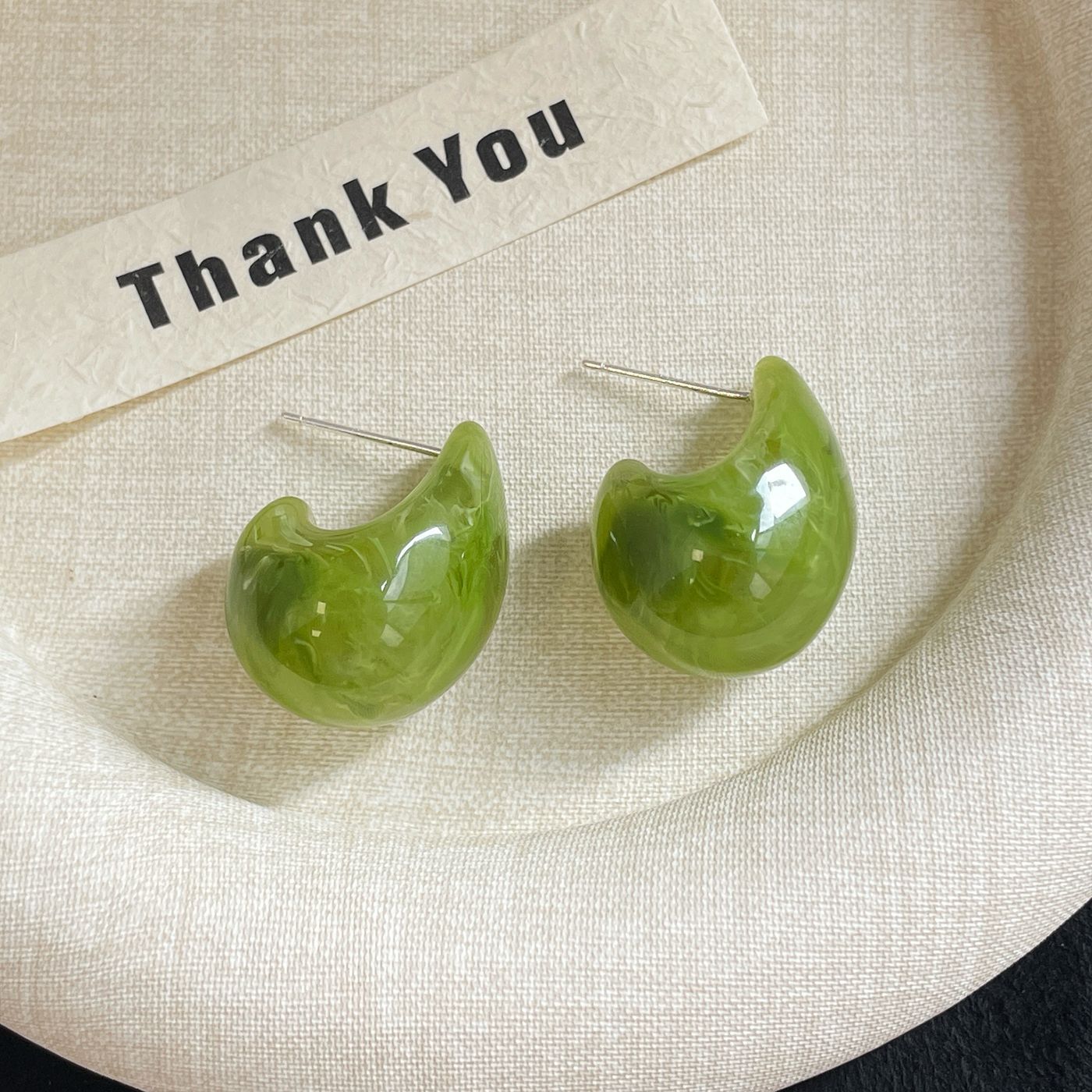 White Water Drop Vintage Geometric Texture Earrings