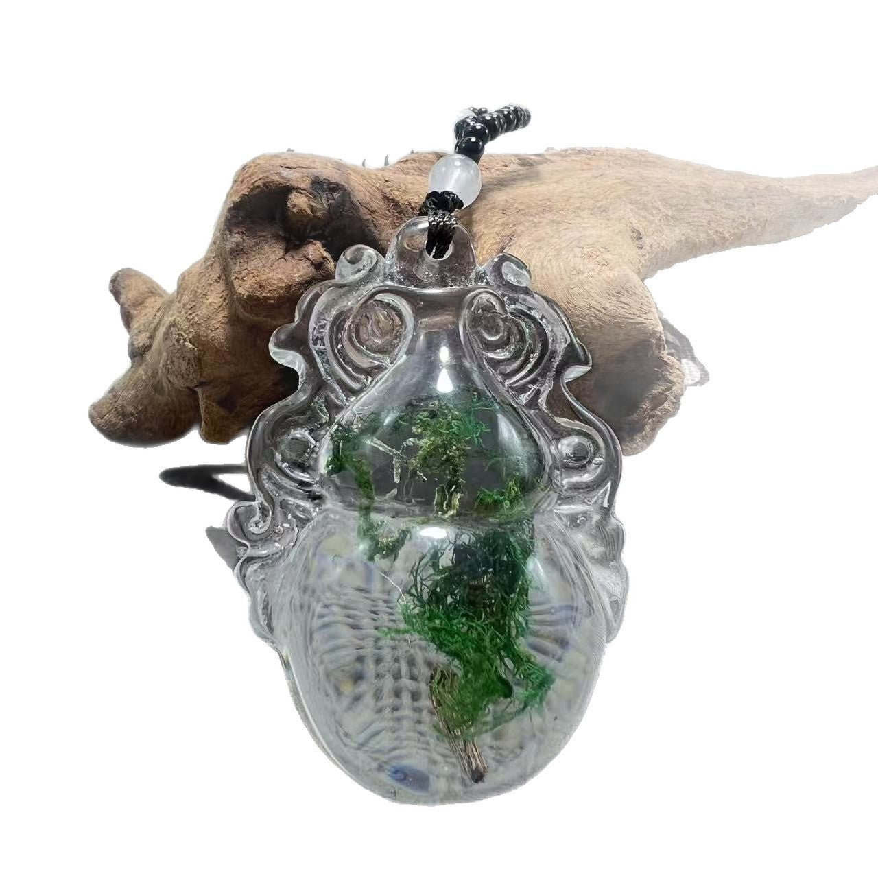 High Permeability Plant Amber Green Gourd Carved Floating Flowers Listing Necklace