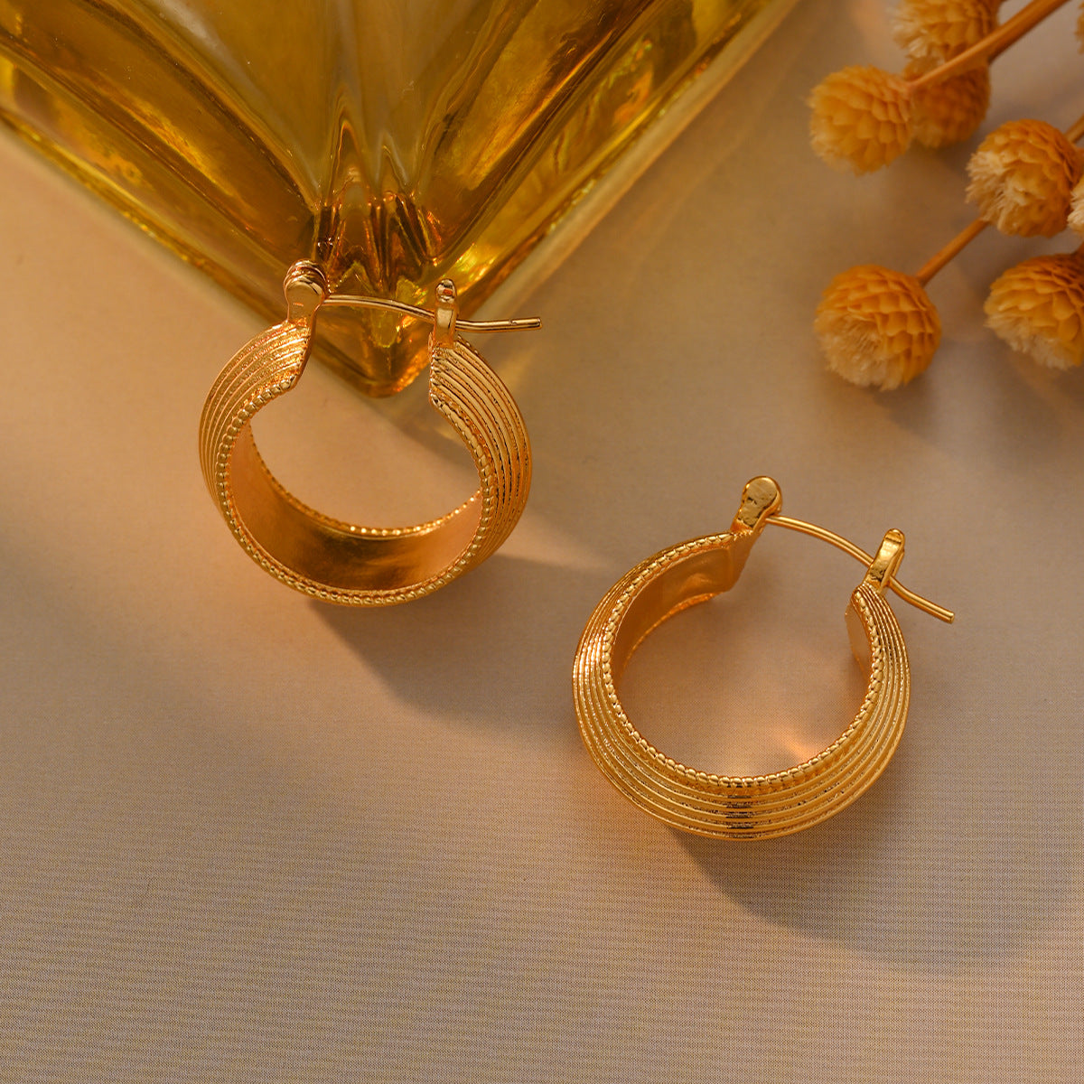 Women's Needle Round Irregular Vintage Metal High Earrings