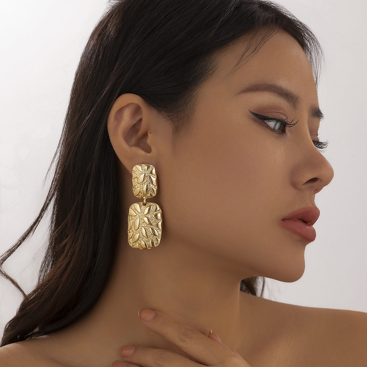 Ornament Simple Niche Spiral Pattern Conch Earrings