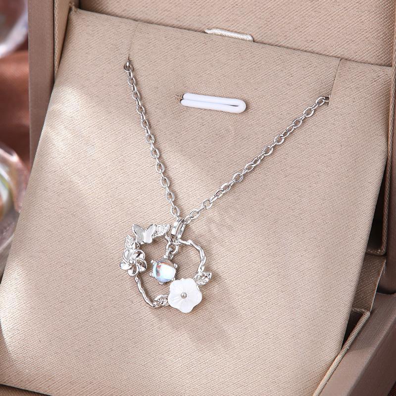 Women's Ornament High-grade Exquisite Affordable Luxury Fashion Necklaces