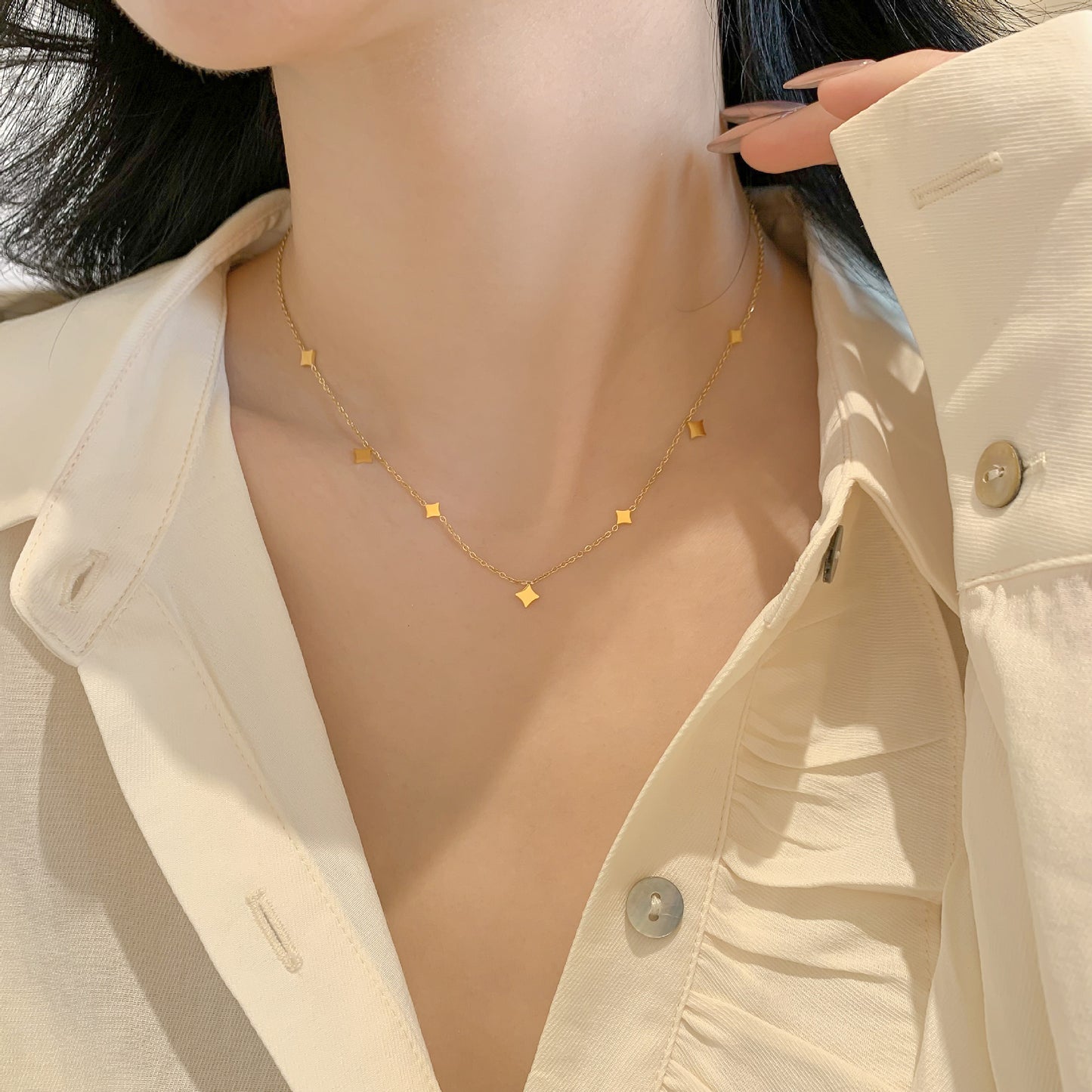 Women's Stars Light Luxury Flashing Sequins Lozenge Titanium Steel Necklaces