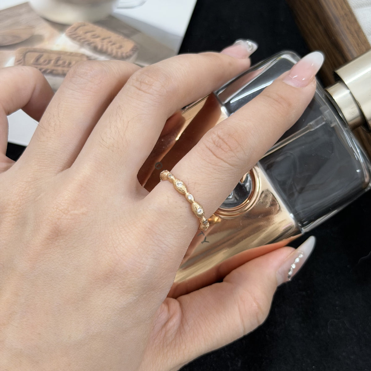 Wind Spot Drill Brushed Inlaid Zircon Water Drops Affordable Luxury Ring
