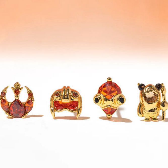 Set Wind Star Wars Series Color Earrings