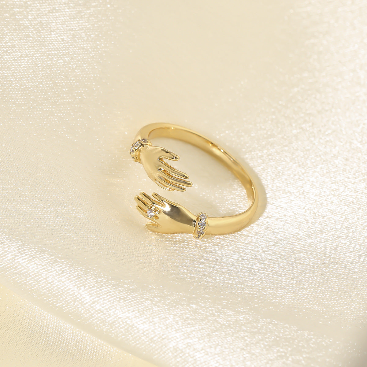 Luxury High Sense Gold Hands Hug Rings