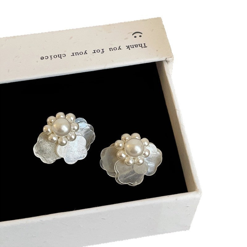 Design Cloud Petal Shell Pearl Female French Gentle Affordable Luxury Earrings