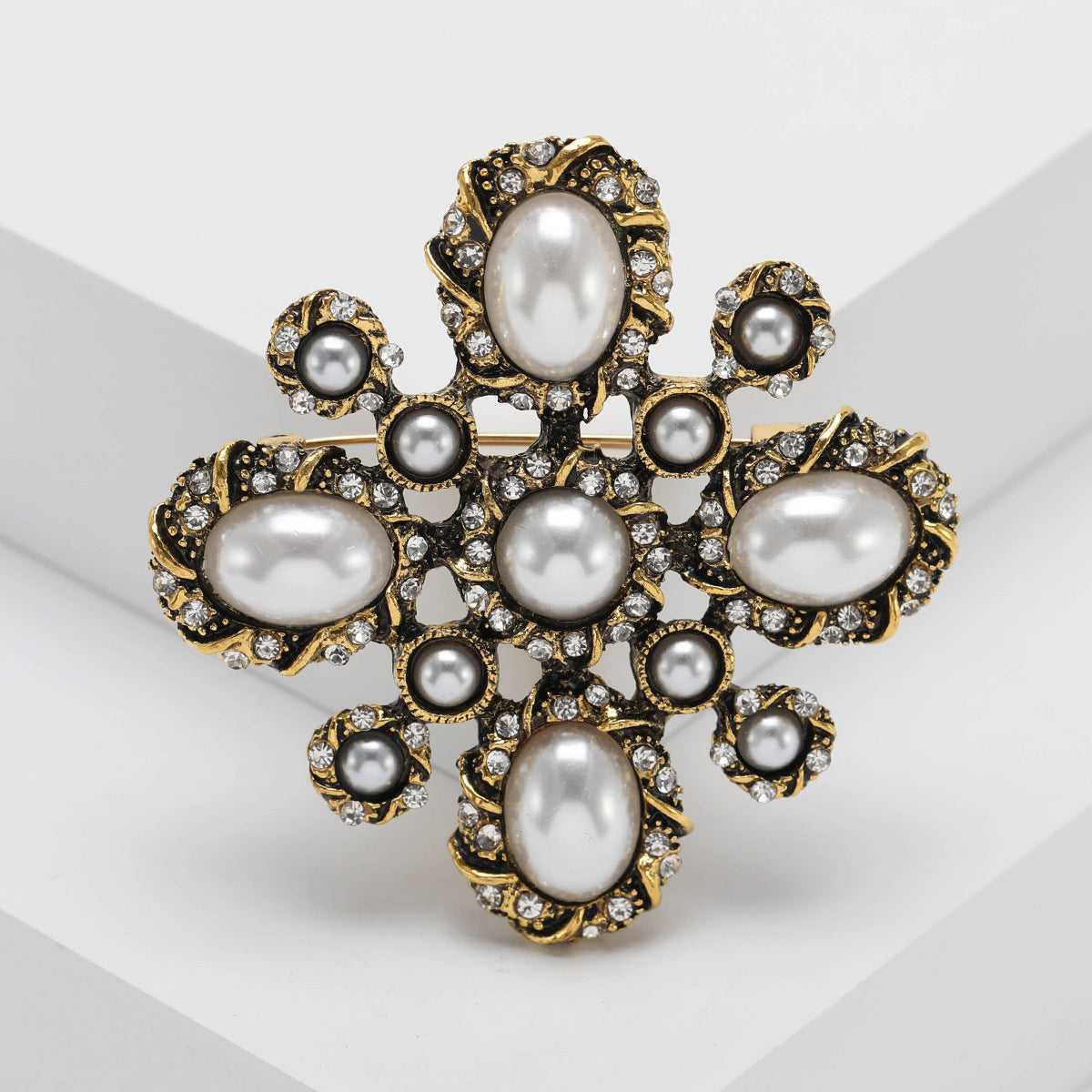Stylish Retro Design Brooch Elegant Fashion Brooches