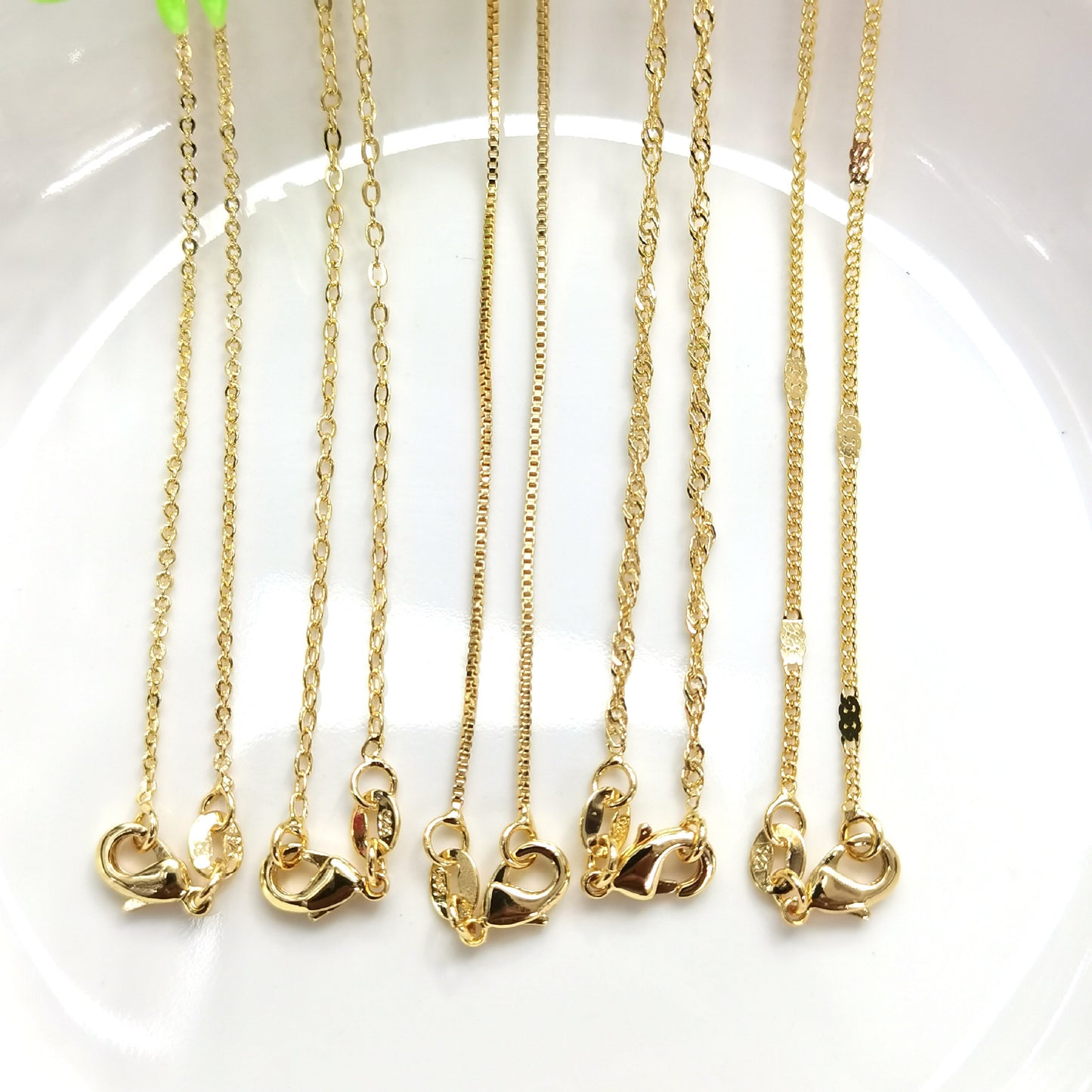 Gilded O-shaped Chain Box Water Wave Gold-plated Necklaces