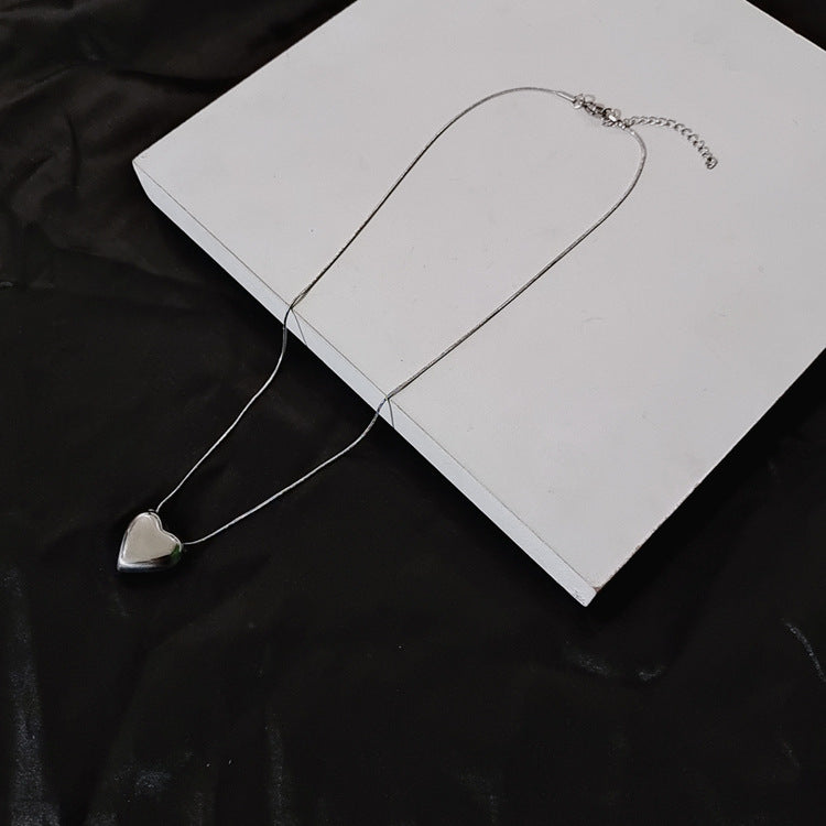 Sier Love Female Temperament Heart-shaped Collarbone Light Luxury Minority Necklaces