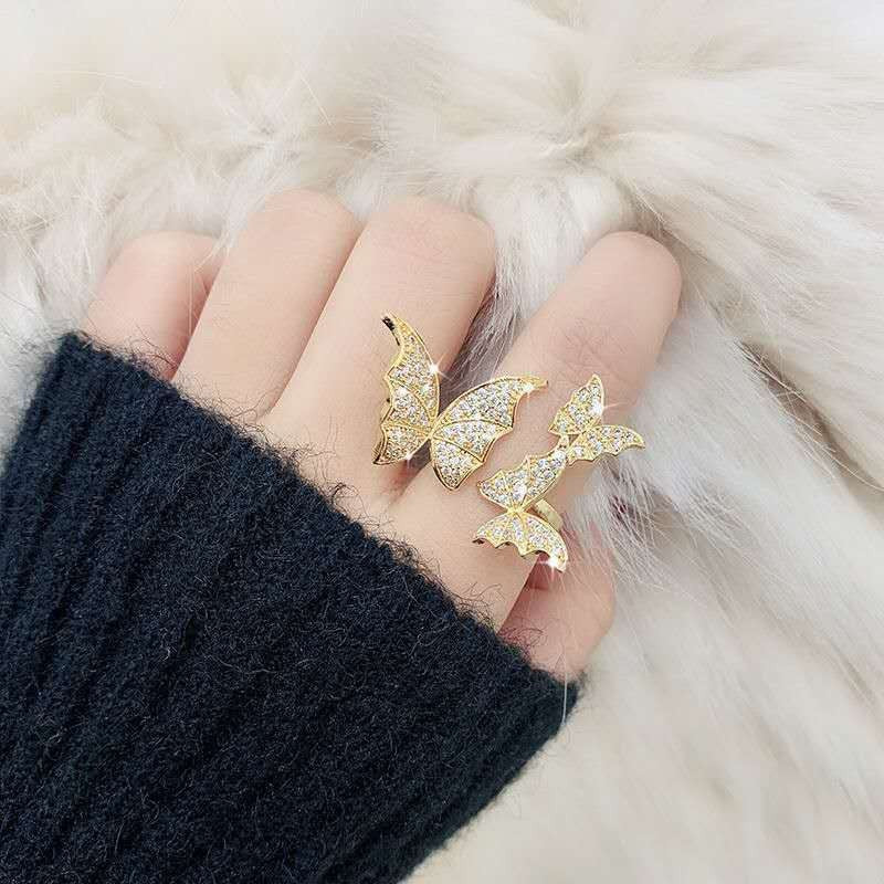 Luxury Butterfly Eye-catching Female Hipster Hand Rings