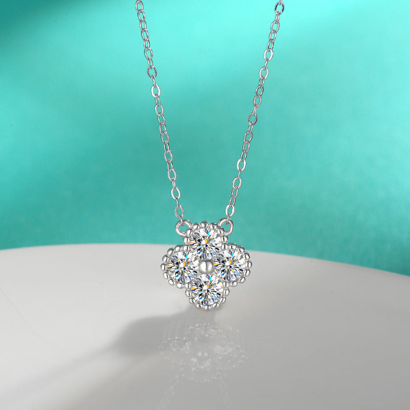 Sterling Sier Moissanite Four-leaf Clover Design Necklaces