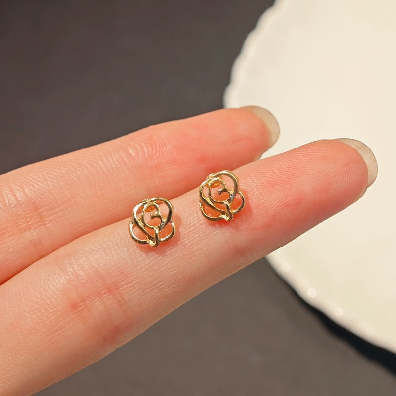 Women's Creative Simple Pearl Vintage Ornament Earrings