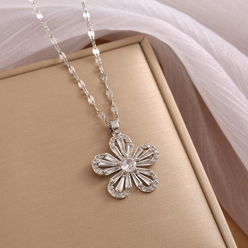 Titanium Steel Diamond Four-leaf Flower Female Necklaces