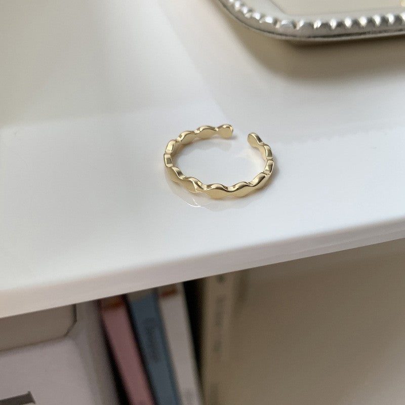 Women's Ornament Vintage Style Gold-plated Brushed Light Rings