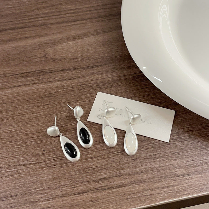 Metal Female Niche Senior Personality Fashion Earrings