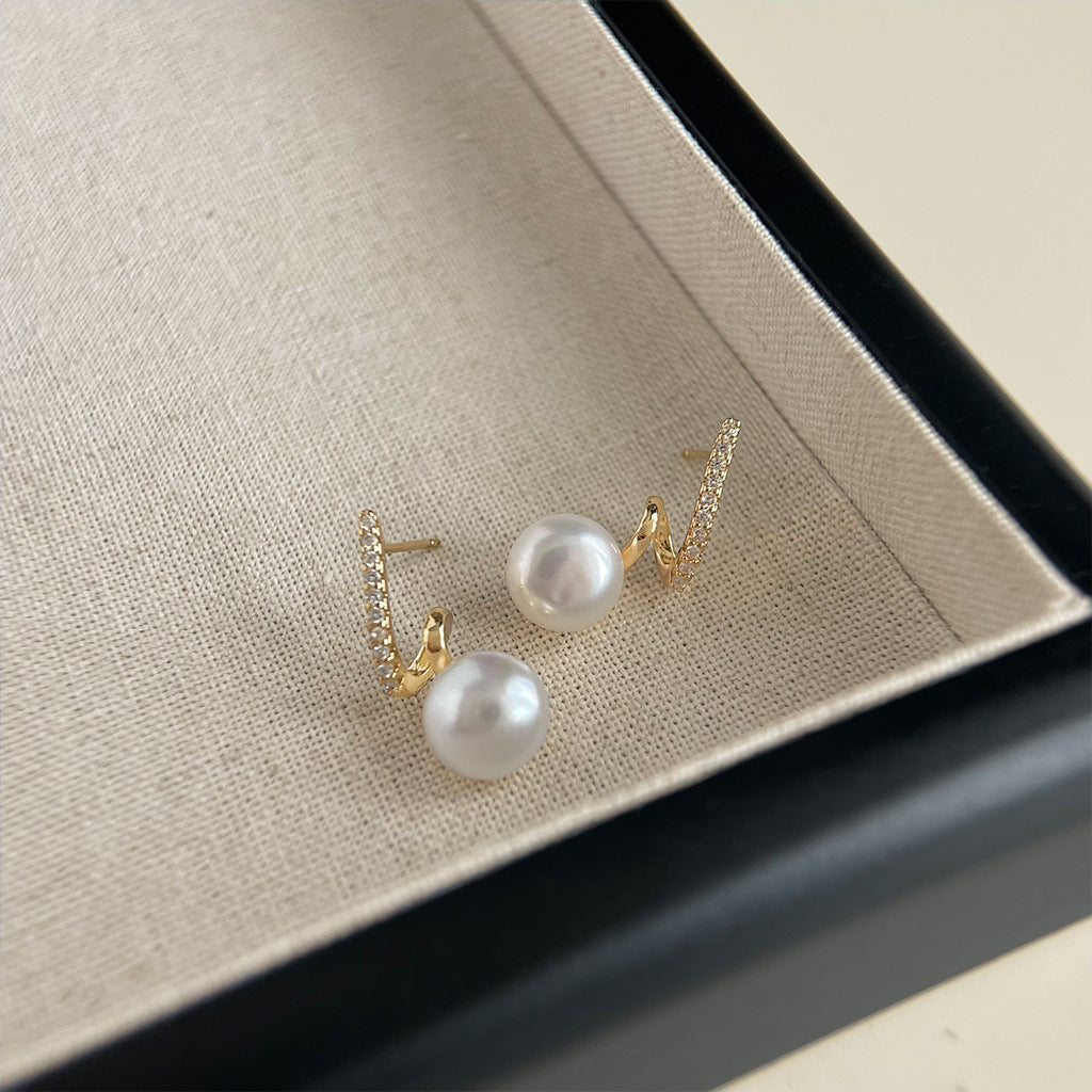 Geometric Ear Personality Simple Natural Pearl Earrings