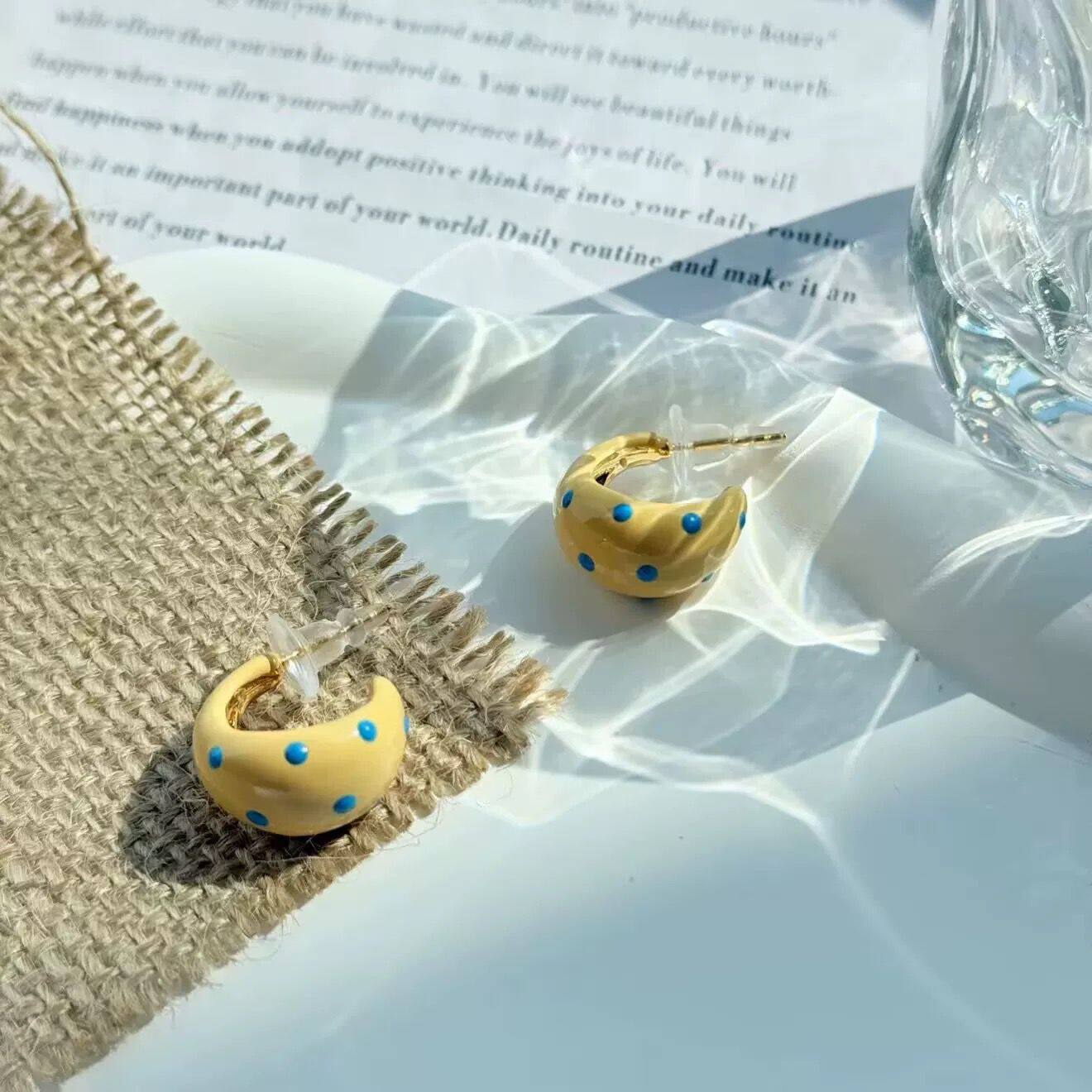 Drip Glaze Polka Dot Contrast Color Sier Light Luxury Minority Earrings