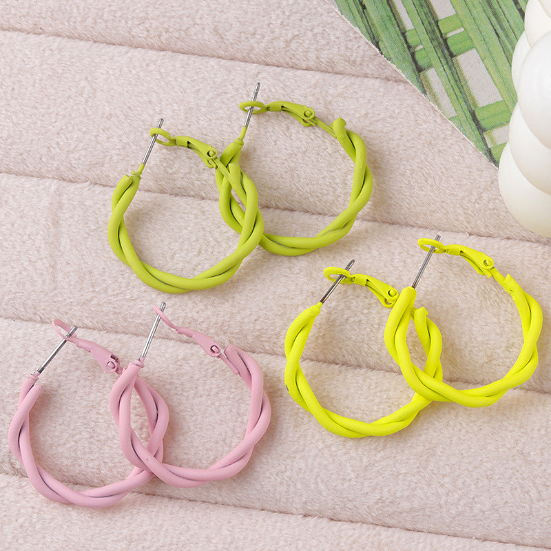 Niche High-grade Winding Circle Metal Candy Earrings