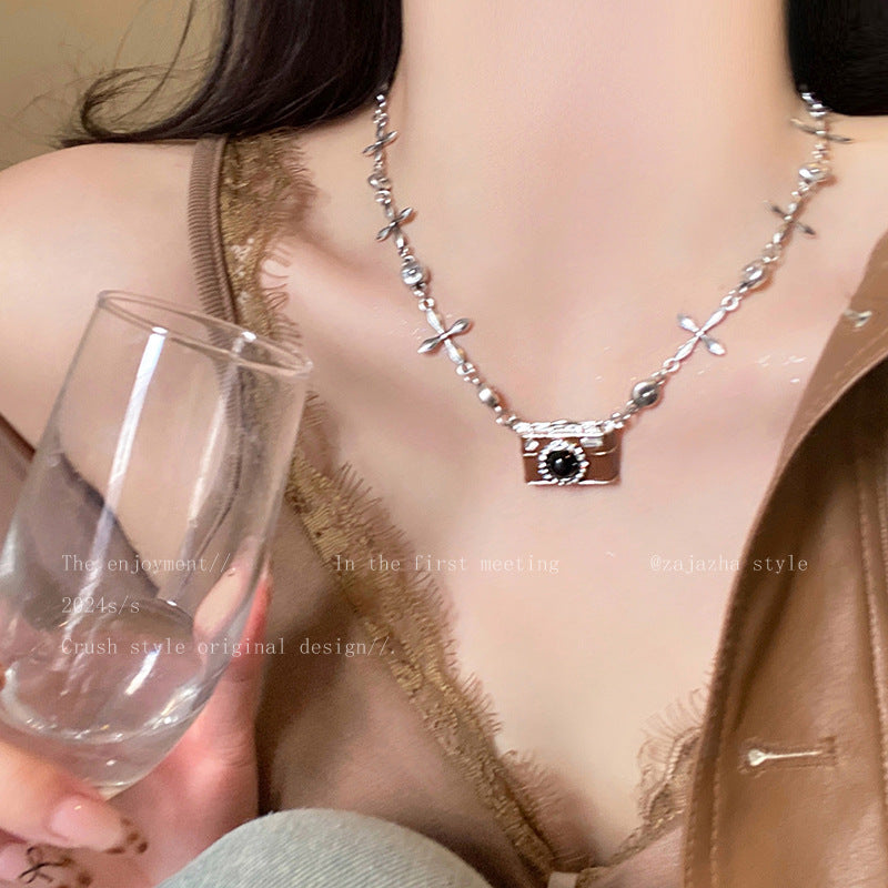 Trendy Cool Camera Dignified Sense Of Pendants