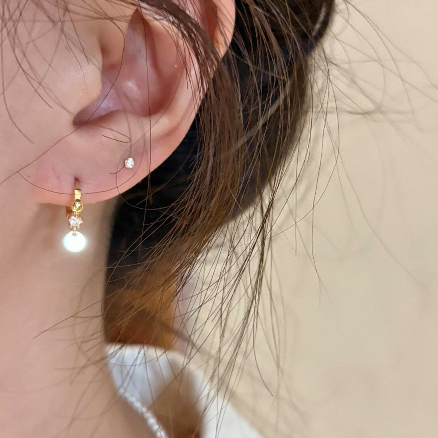 Women's Rhinestone Round Ear Clip Design Sense Niche High Fashion Earrings